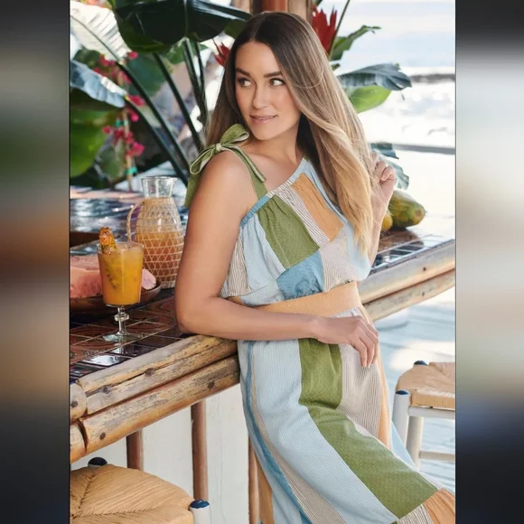 Lauren Conrad Dress - Picture 3 of 14